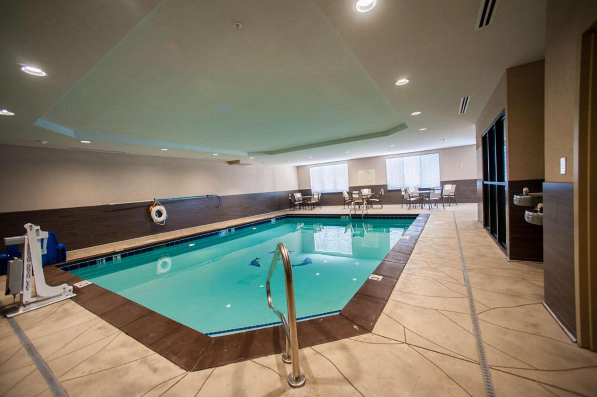 Hampton Inn By Hilton Форт-Морган Экстерьер фото